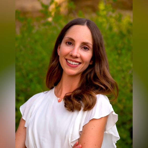 Meet your Posher, Jessica - Picture 1 of 1